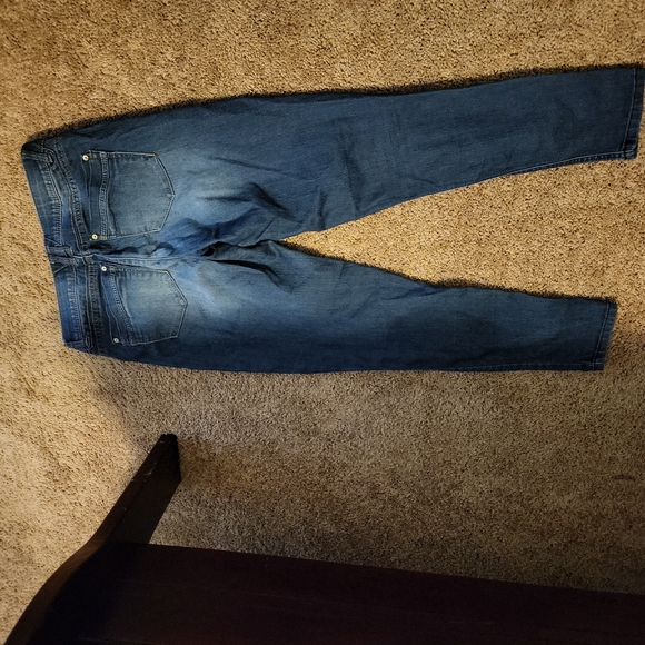 Democracy Jeans - Picture 14 of 14